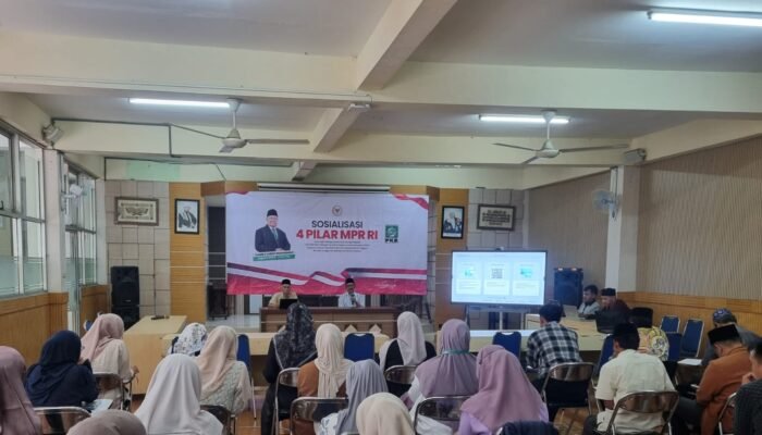 GOTONG ROYONG HARUS MENJADI KARAKTER DI SEKOLAH